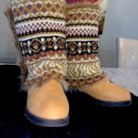 Warm boots - Picture 2 of 2